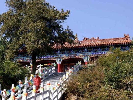 海棠山风景区-海棠山普安寺