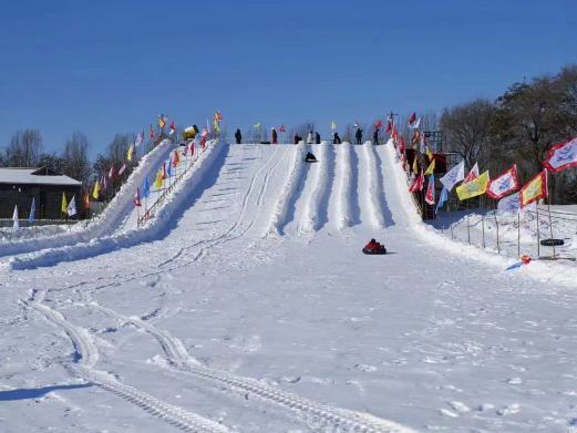 青年湖冰雪嘉年华