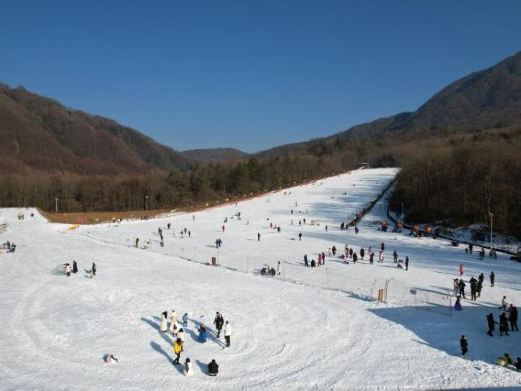 光雾山大坝滑雪场