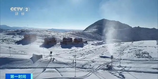 新雪季将至，北方各地滑雪场开始造雪→