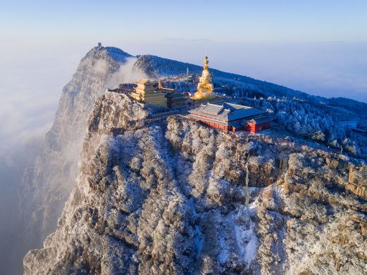 峨眉山